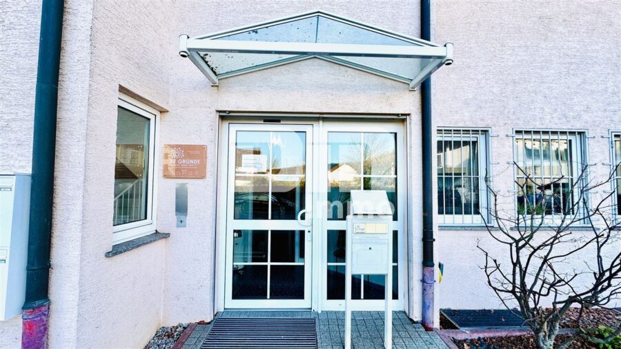 Ladeneinheit und Büro / Praxisfläche teilvermietet im Paket mit umfangreicher Ausstattung - Zugang Einheit 1